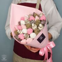 Букет Акция! Клубничная классика в шоколаде