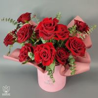 Букет Пышные розы в розовом боксе