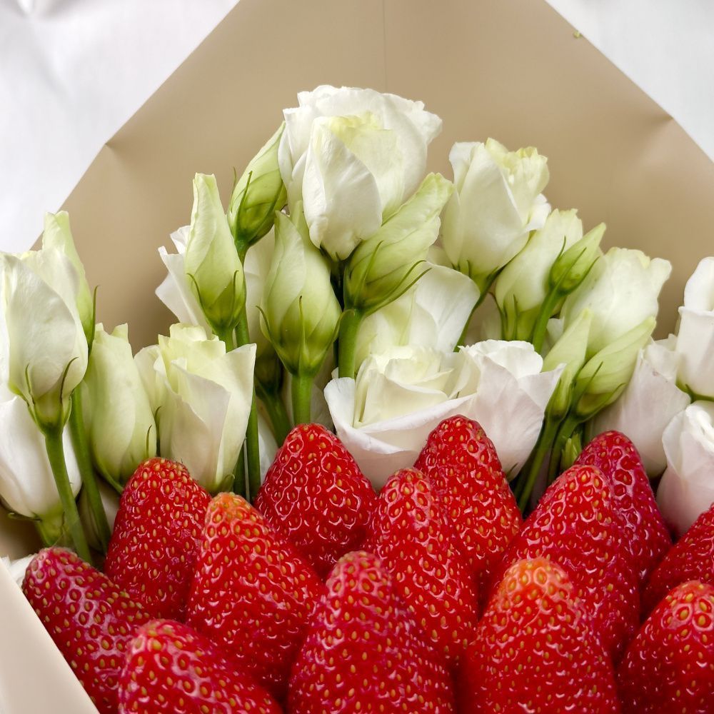 Букет Клубничная эустома