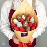 Букет Клубничный букет 50/50 S