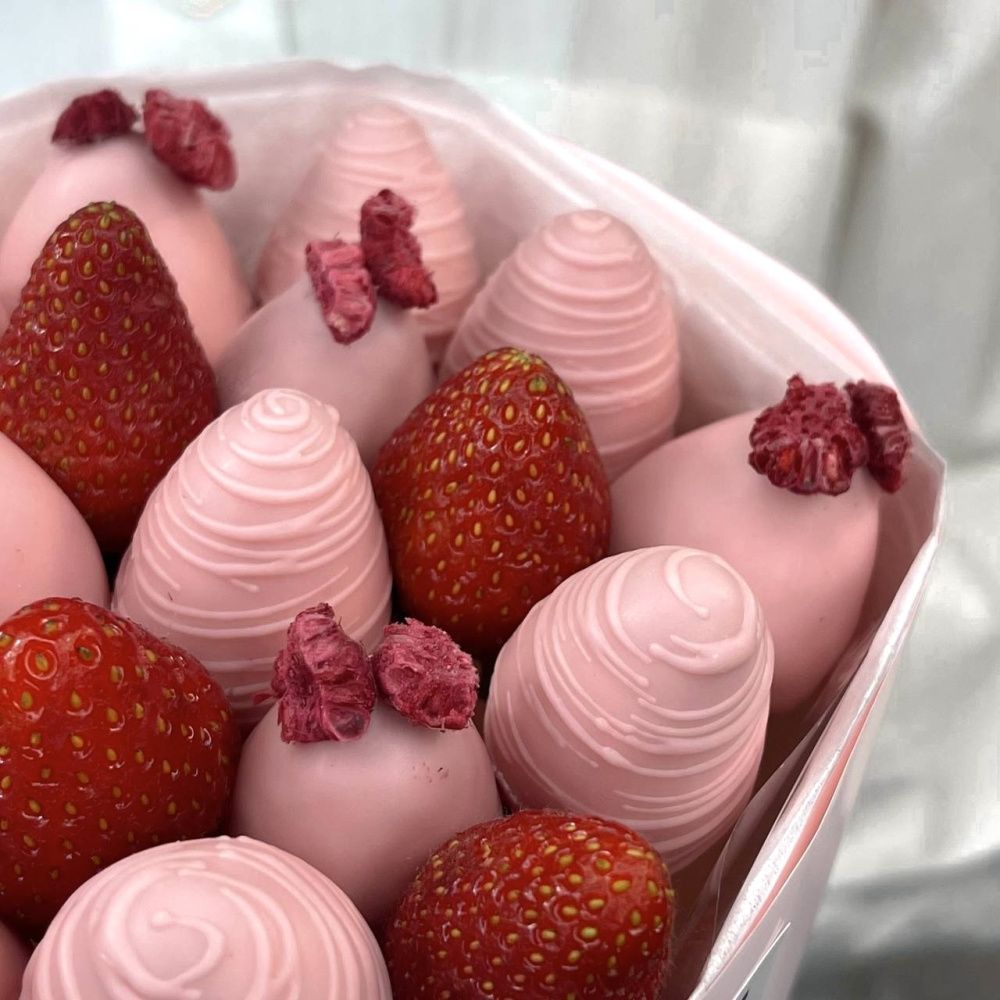 Букет Клубничный флирт